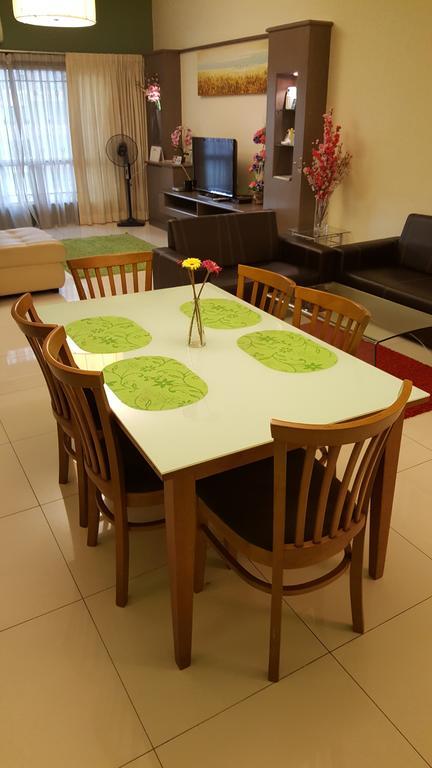 Qaiser Executive Stay East Lake Residence Kampong Bohol Extérieur photo